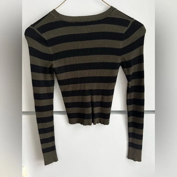 CLEARANCE Women’s Small Cropped Striped Black and Green Ribbed Sweater - Picture 2 of 8